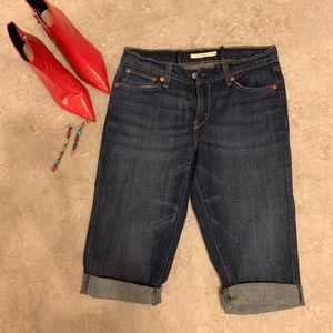 🎀3 for $15🎀Levi’s Boyfriend midi shorts size 28